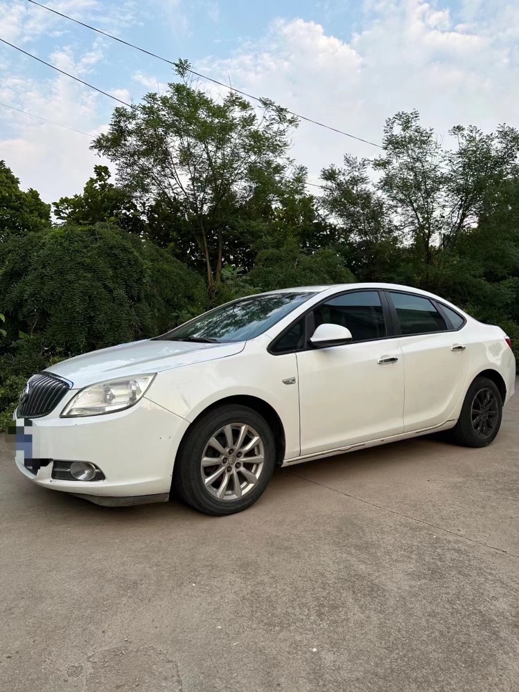 潍坊12年别克英朗3