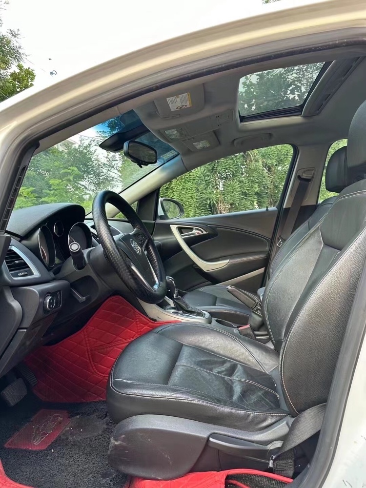 潍坊12年别克英朗7