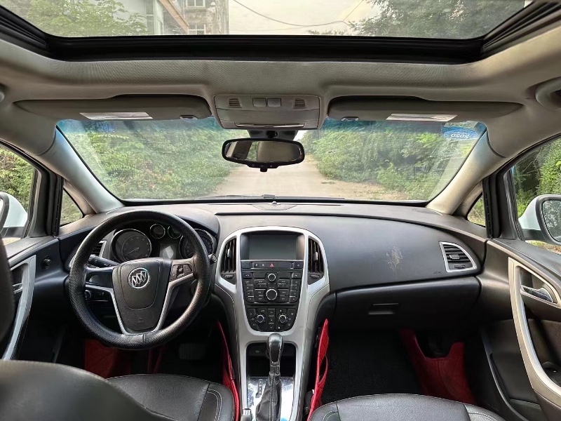 潍坊12年别克英朗9