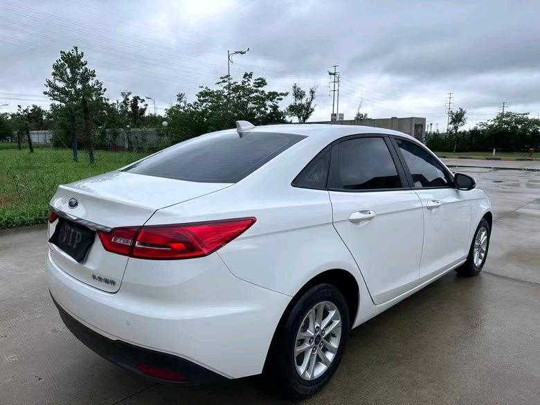 盐城20年福特福睿斯7