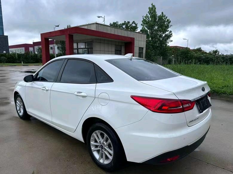 盐城20年福特福睿斯8