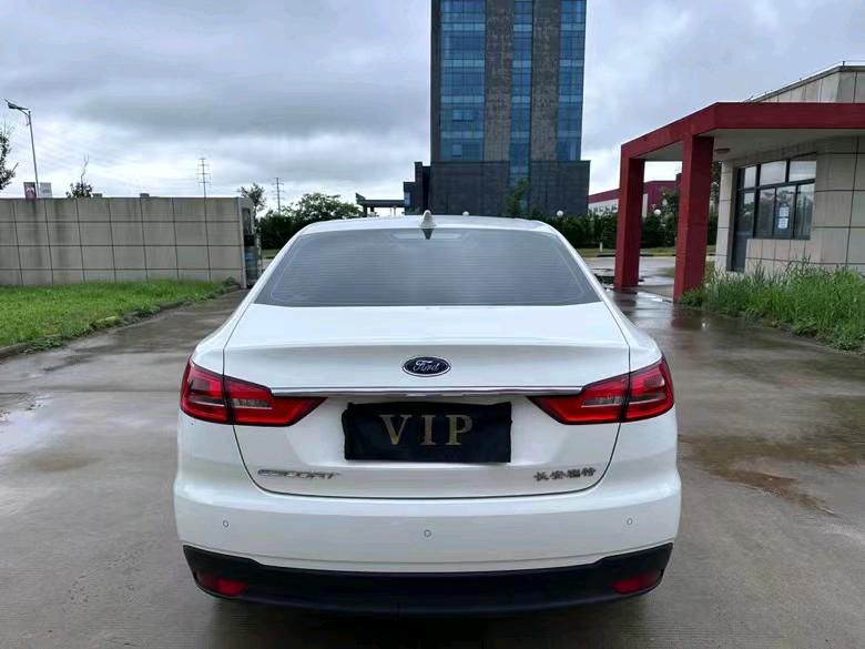 盐城20年福特福睿斯9