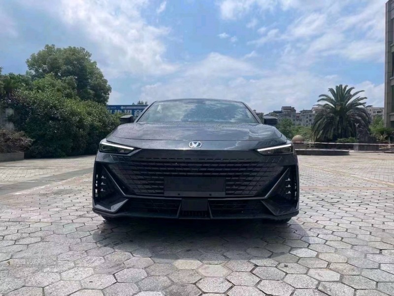 重慶23年長安汽車UNI-V1