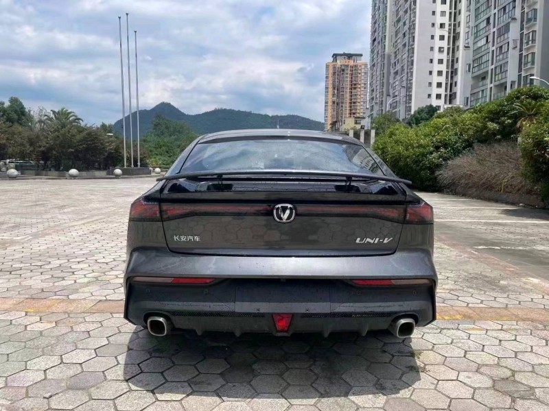 重慶23年長安汽車UNI-V3