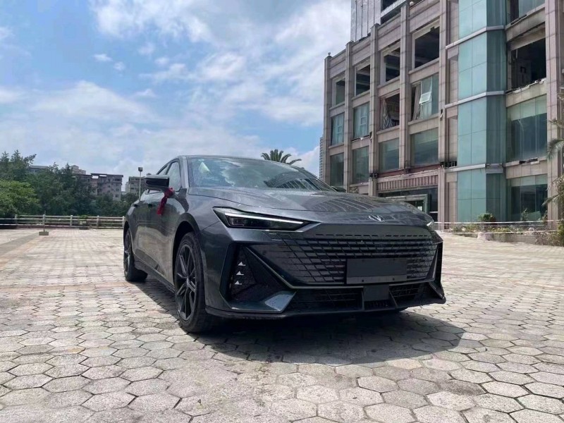 重慶23年長安汽車UNI-V9