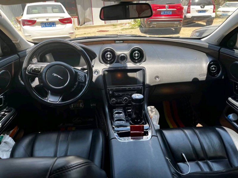 保定15年捷豹XJL8