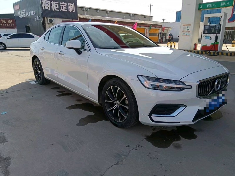保定20年沃尔沃S60L3