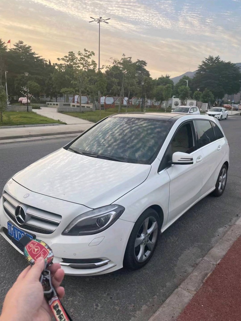 广州15年奔驰B3