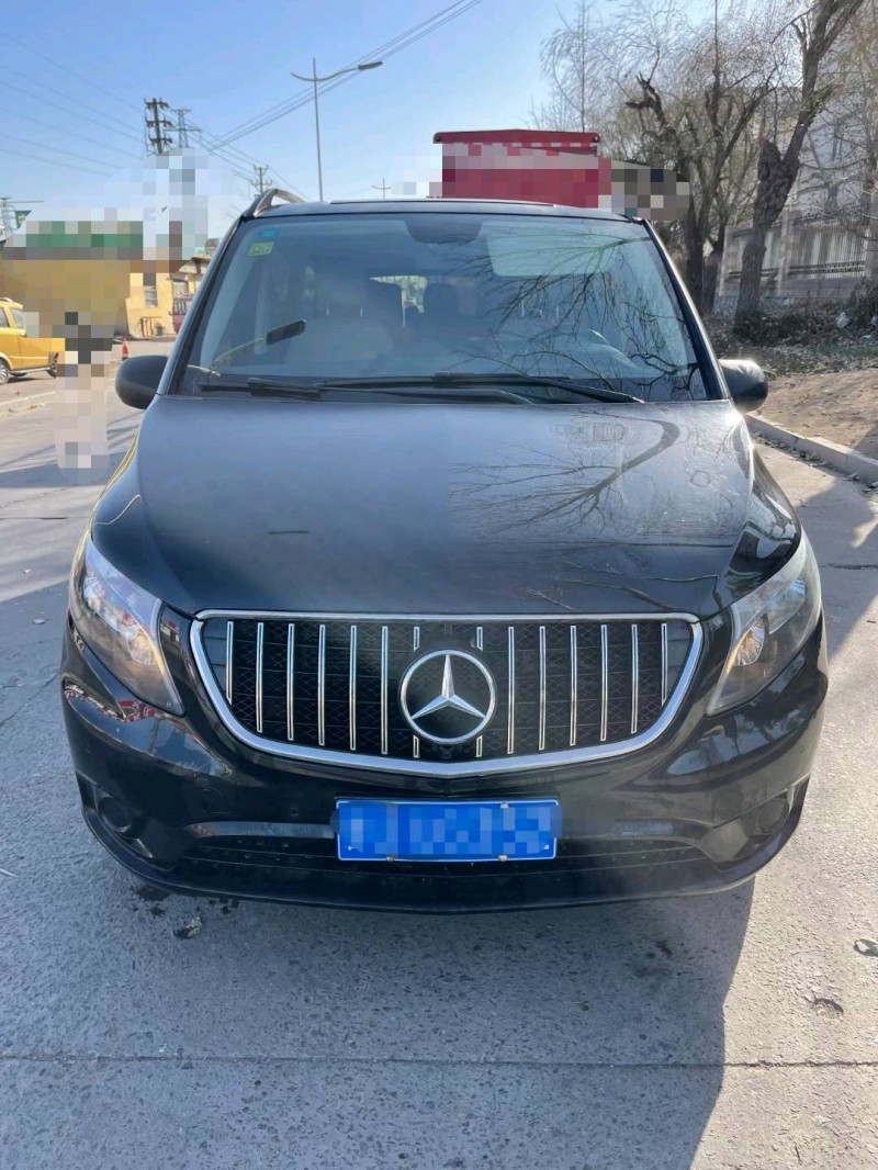 临沂17年奔驰威霆1