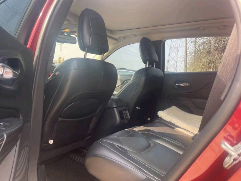 保定18年Jeep自由光8