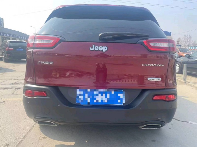 保定18年Jeep自由光9