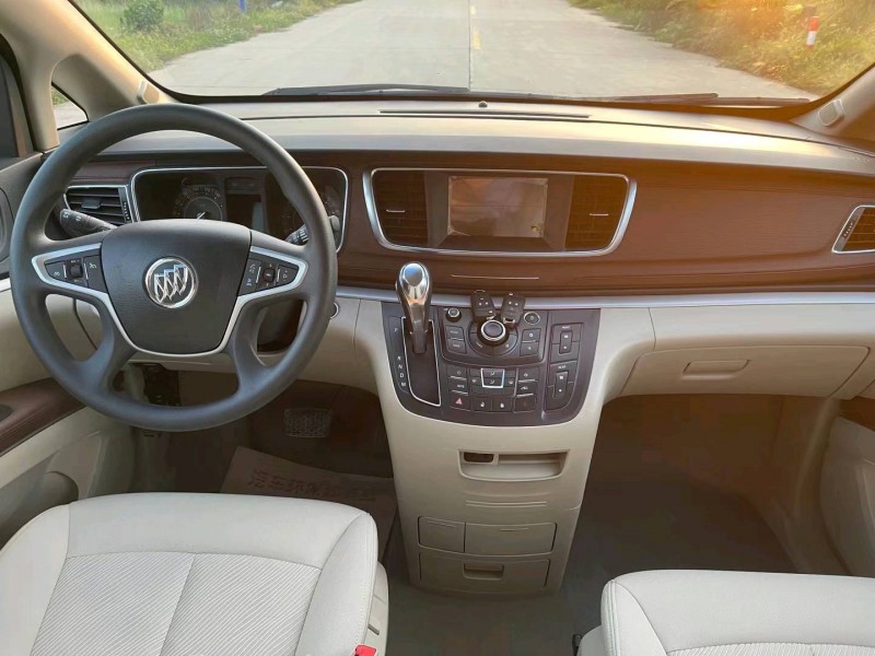 徐州19年别克GL84