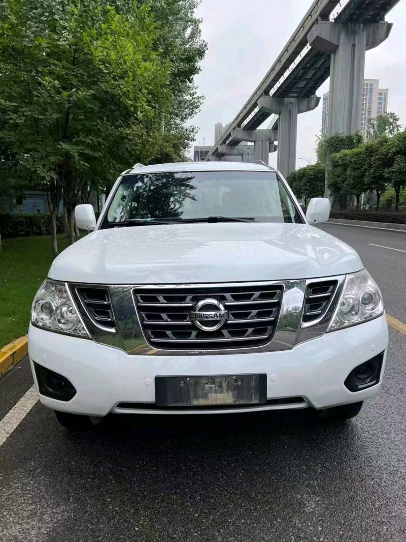重庆17年日产途乐1