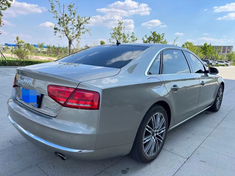 潍坊11年奥迪A8L7