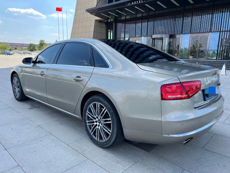 潍坊11年奥迪A8L8