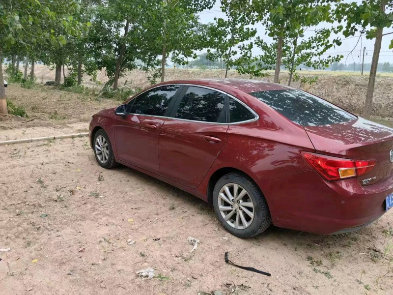 常州16年别克威朗5