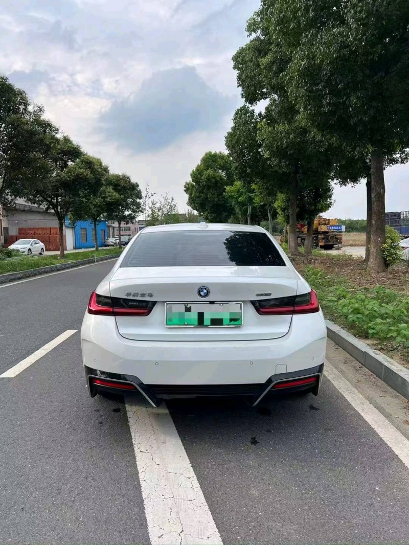 常州23年宝马i36