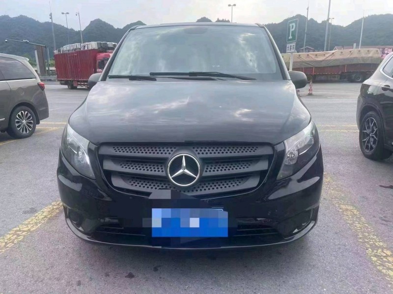 重庆17年奔驰威霆1