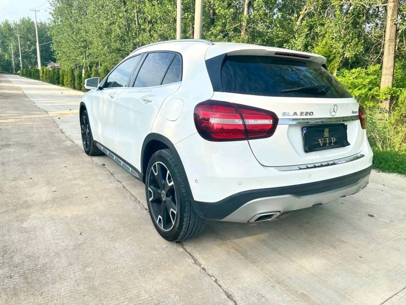 徐州18年奔驰GLA6