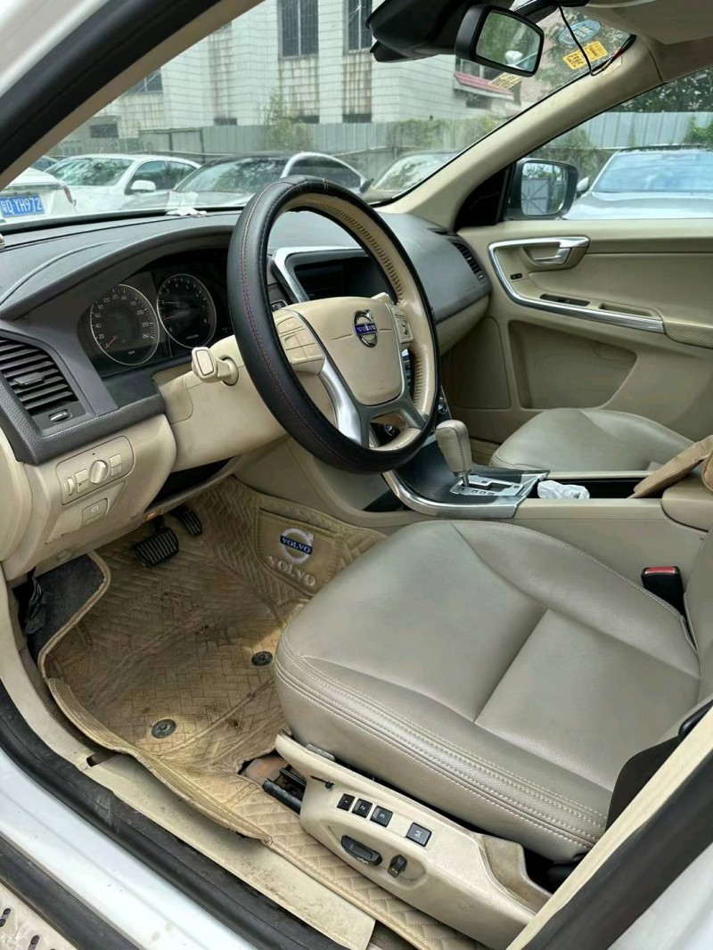 广州12年沃尔沃XC605