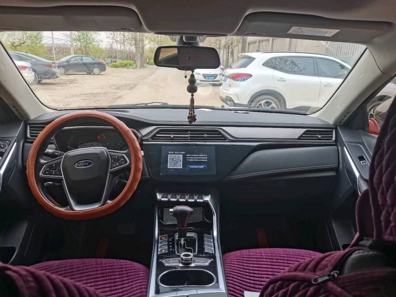 保定20年福特领界6