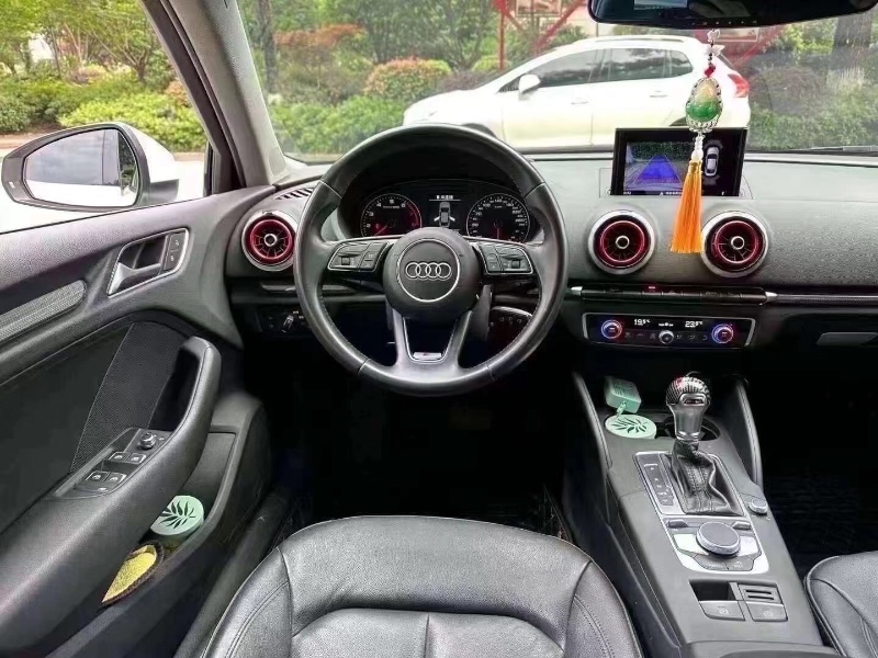 潍坊18年奥迪A35