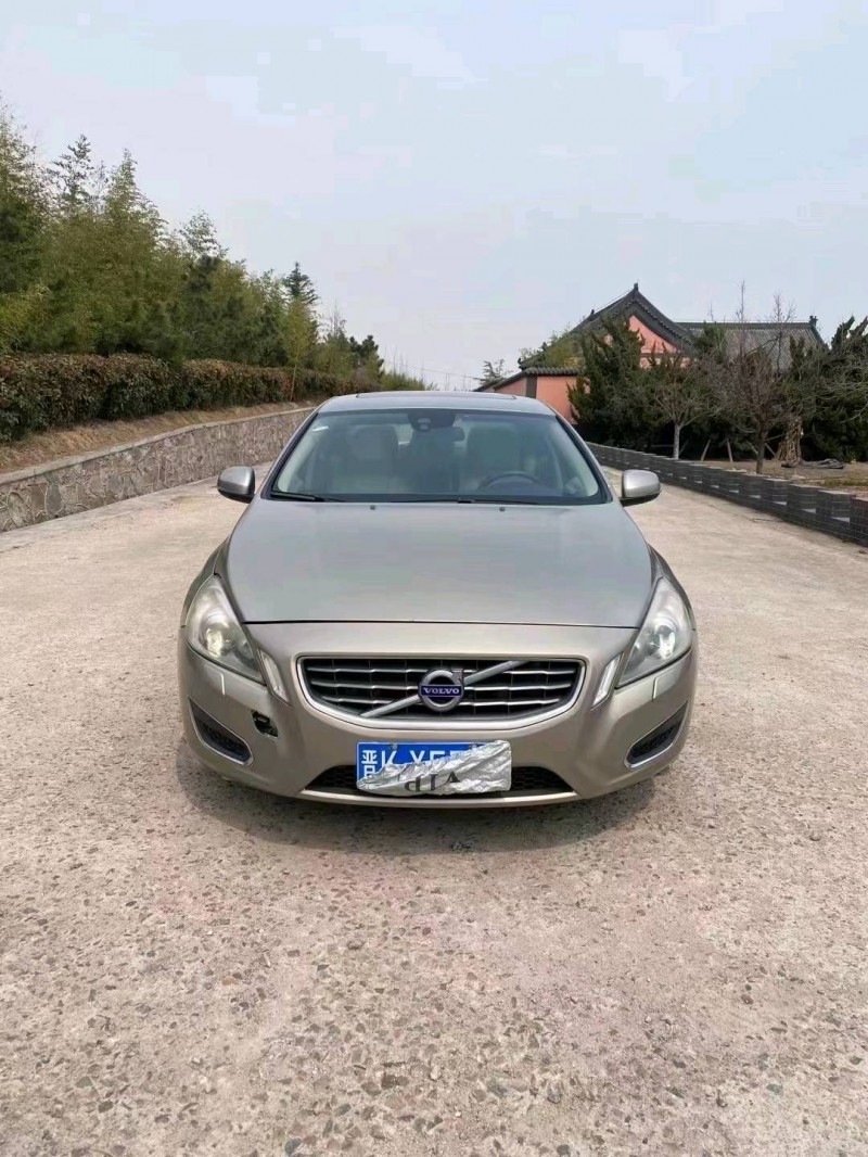 枣庄12年沃尔沃S60L1