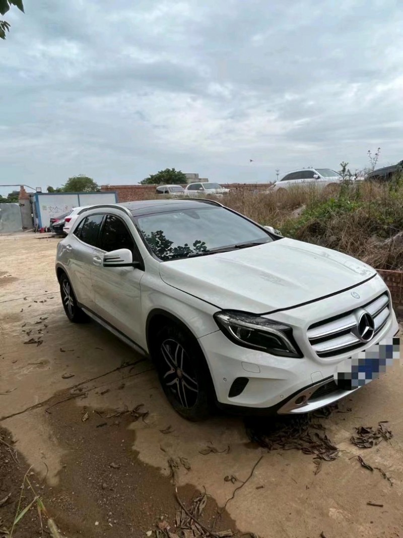 衡阳16年奔驰GLA2