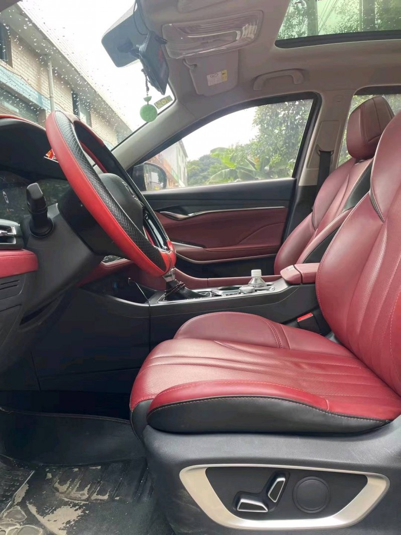 中山20年長安汽車CS758