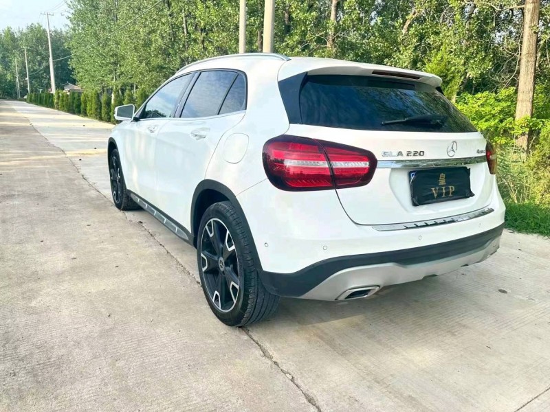 常州18年奔驰GLA9