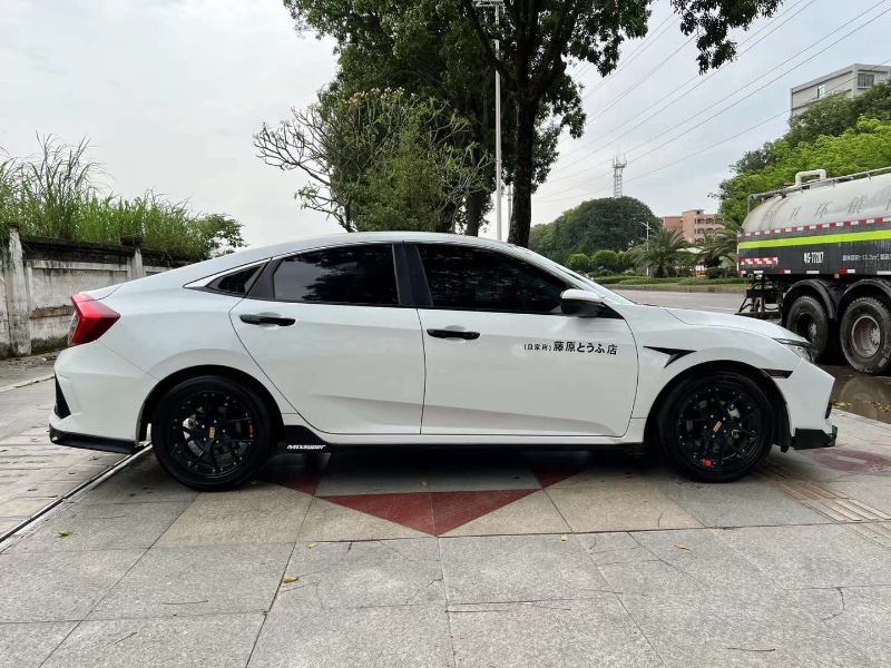 东莞22年本田思域9