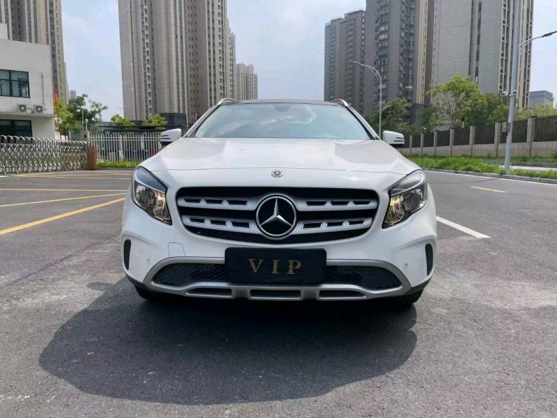 常州18年奔驰GLA1