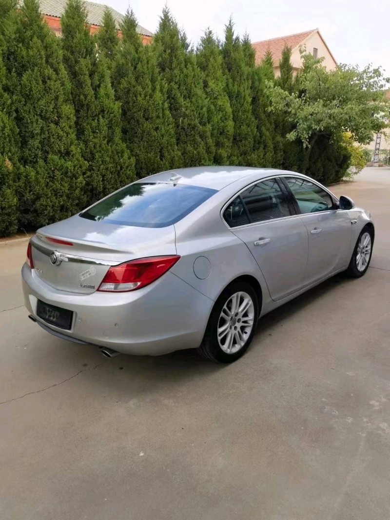 东营11年别克君越4