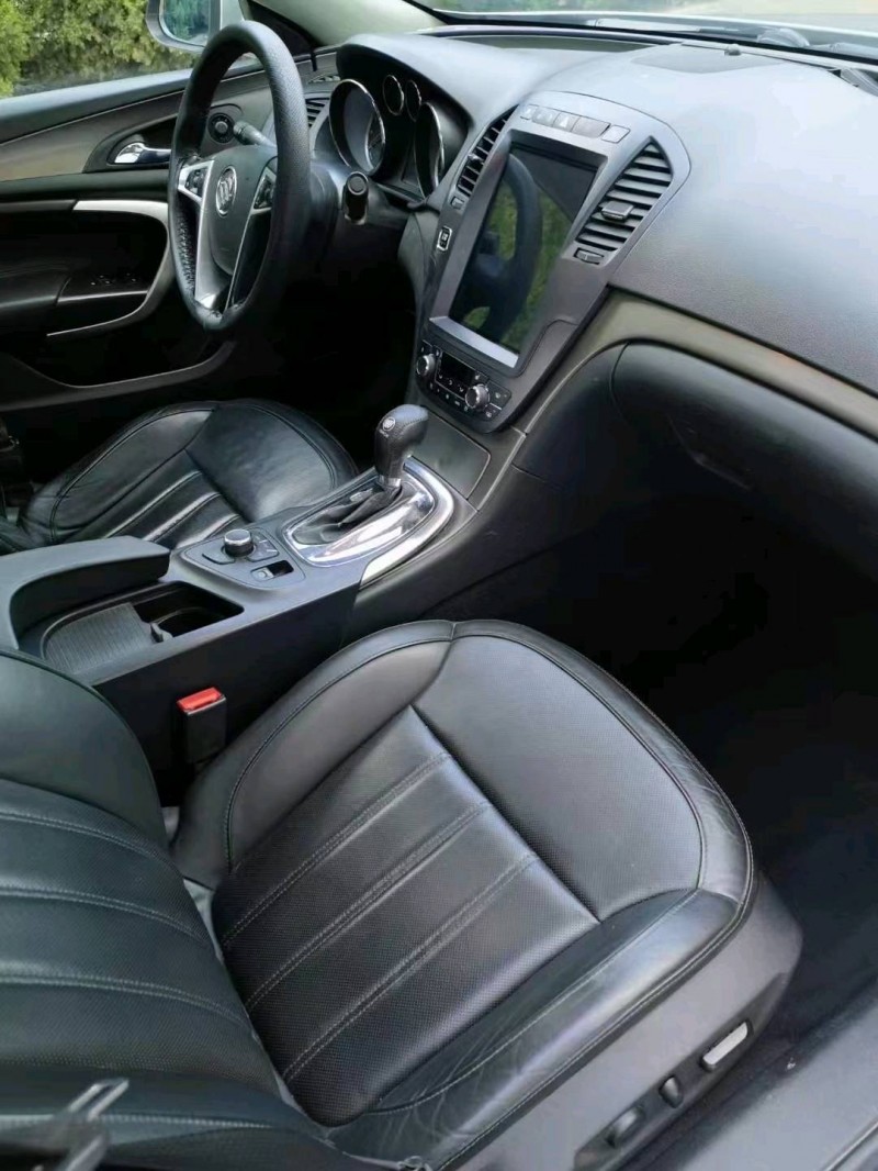 东营11年别克君越6