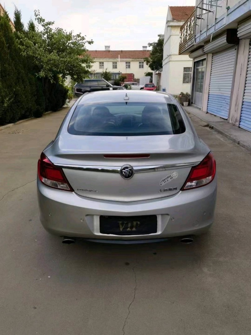 东营11年别克君越9