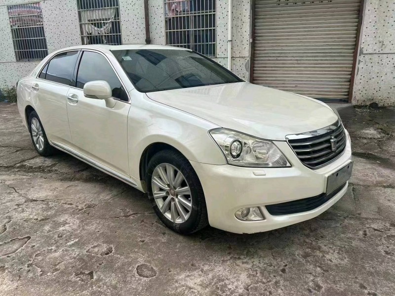 嘉兴12年丰田皇冠2