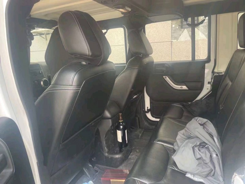 衡阳16年Jeep牧马人4