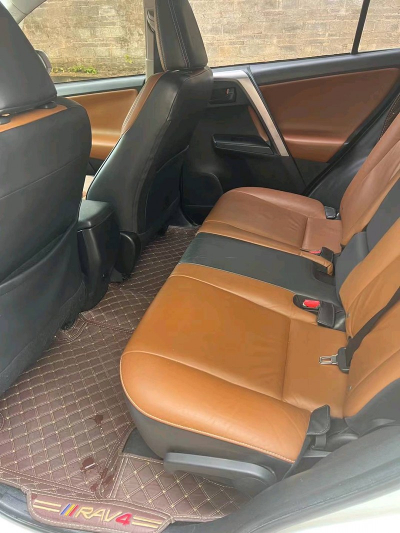 珠海18年丰田RAV4荣放8