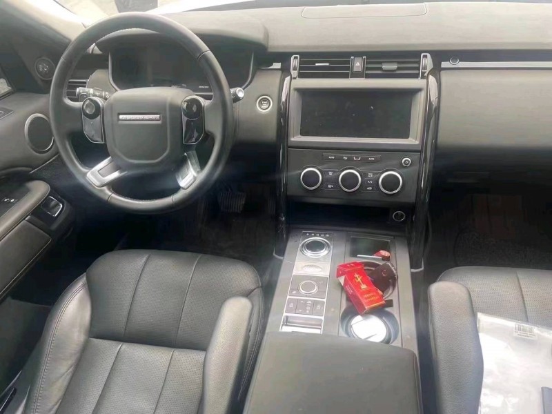 重庆20年路虎发现3