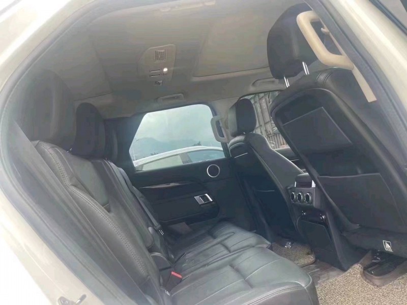 重庆20年路虎发现6