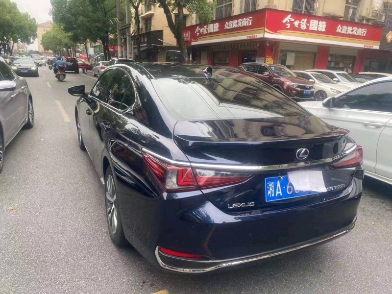 衡阳20年雷克萨斯ES7
