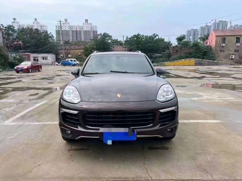 东营15年保时捷卡宴1