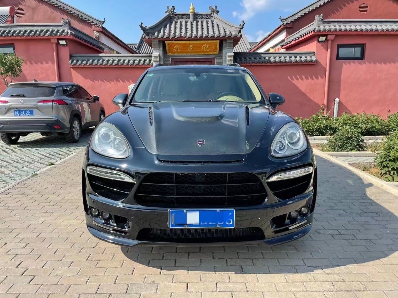 潍坊11年保时捷卡宴1