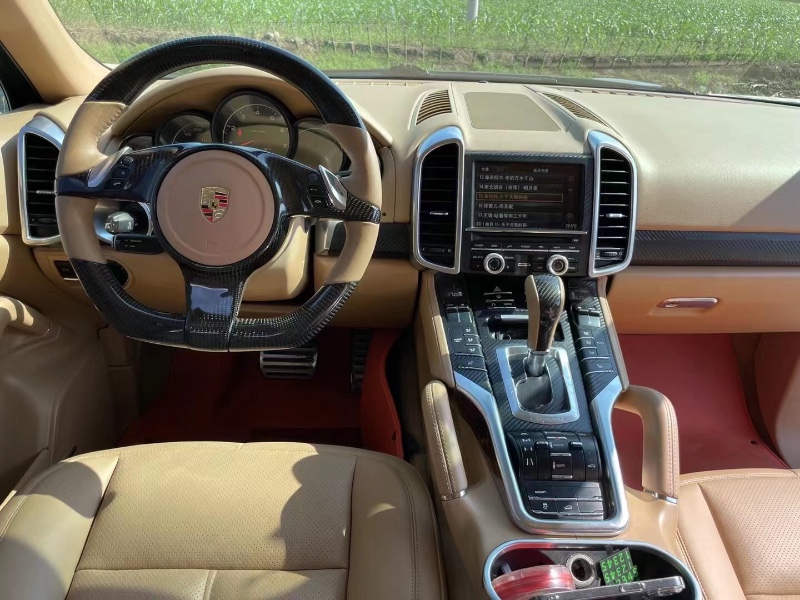 潍坊11年保时捷卡宴9