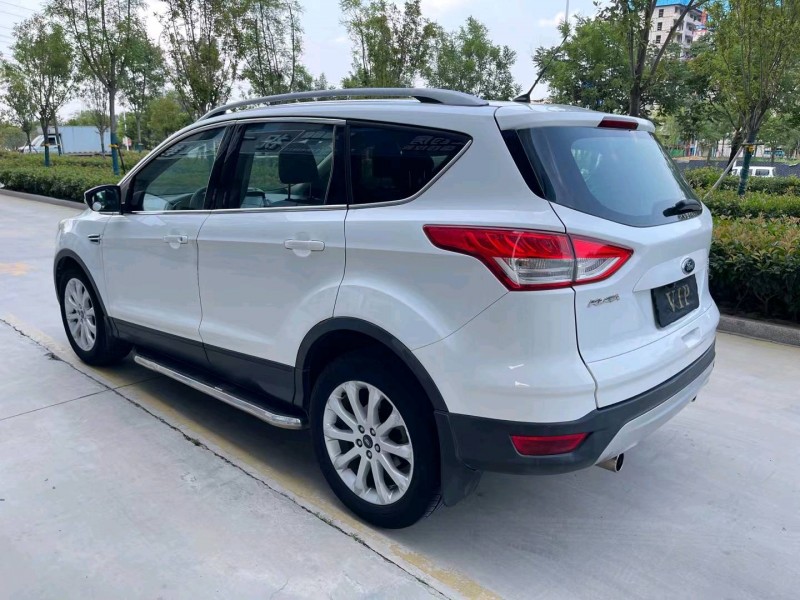 济宁14年福特翼虎7