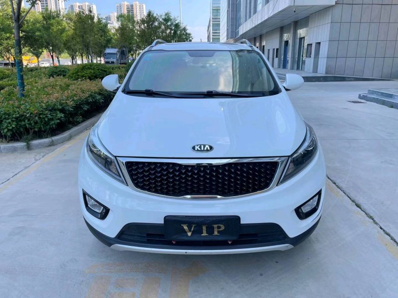 济宁17年起亚智跑1