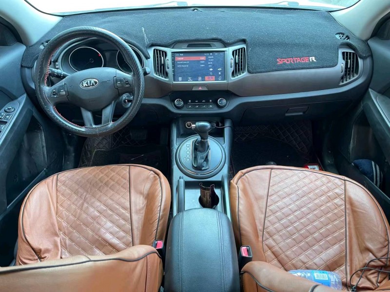 济宁17年起亚智跑5