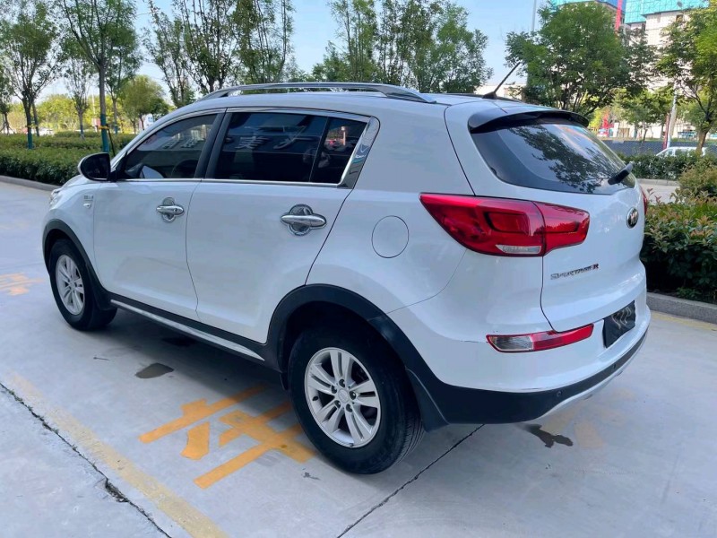 济宁17年起亚智跑7