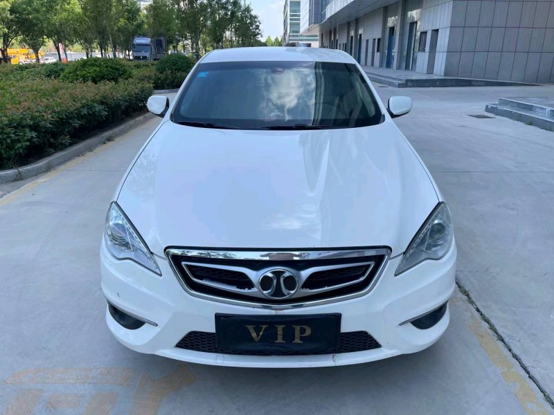 济宁16年北汽绅宝D701