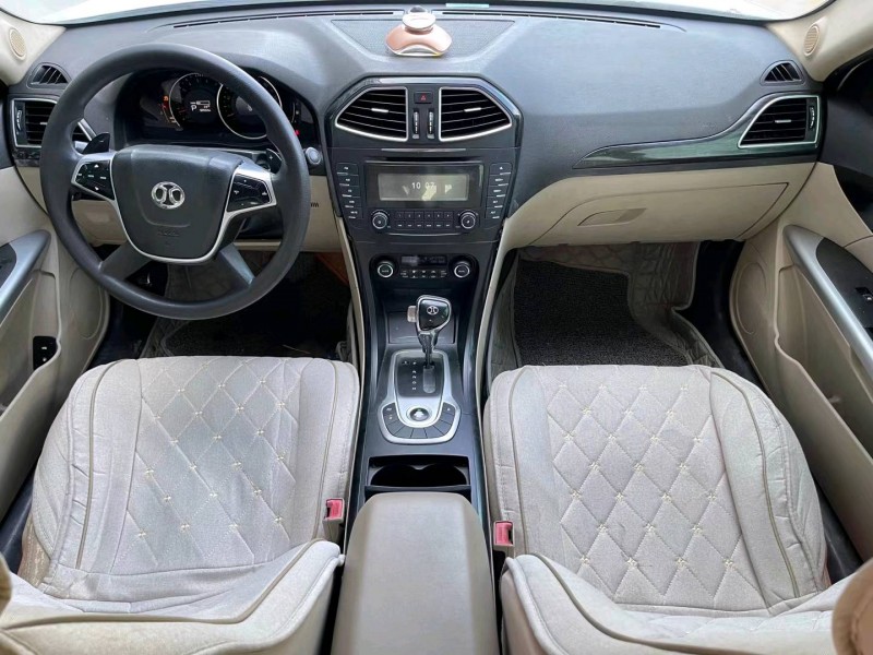 济宁16年北汽绅宝D705